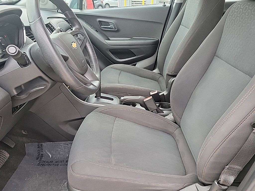Used 2021 Chevrolet Trax LS image 11