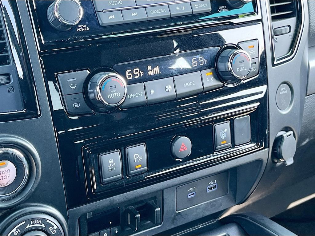 Used 2021 Nissan Titan PRO-4X w/ Pro-4x Utility Package image 16