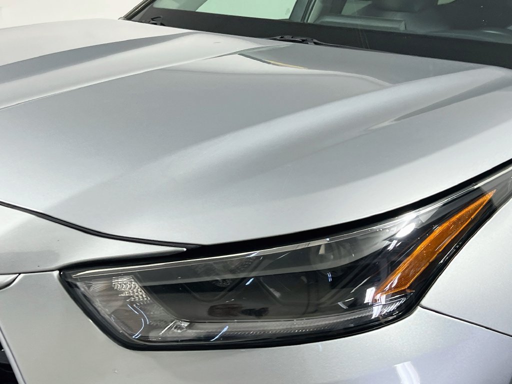 Used 2021 Toyota Highlander LE FWD image 9