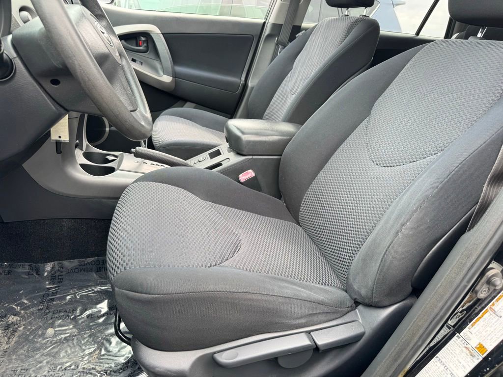 Used 2007 Toyota RAV4 Sport AWD/4WD image 4