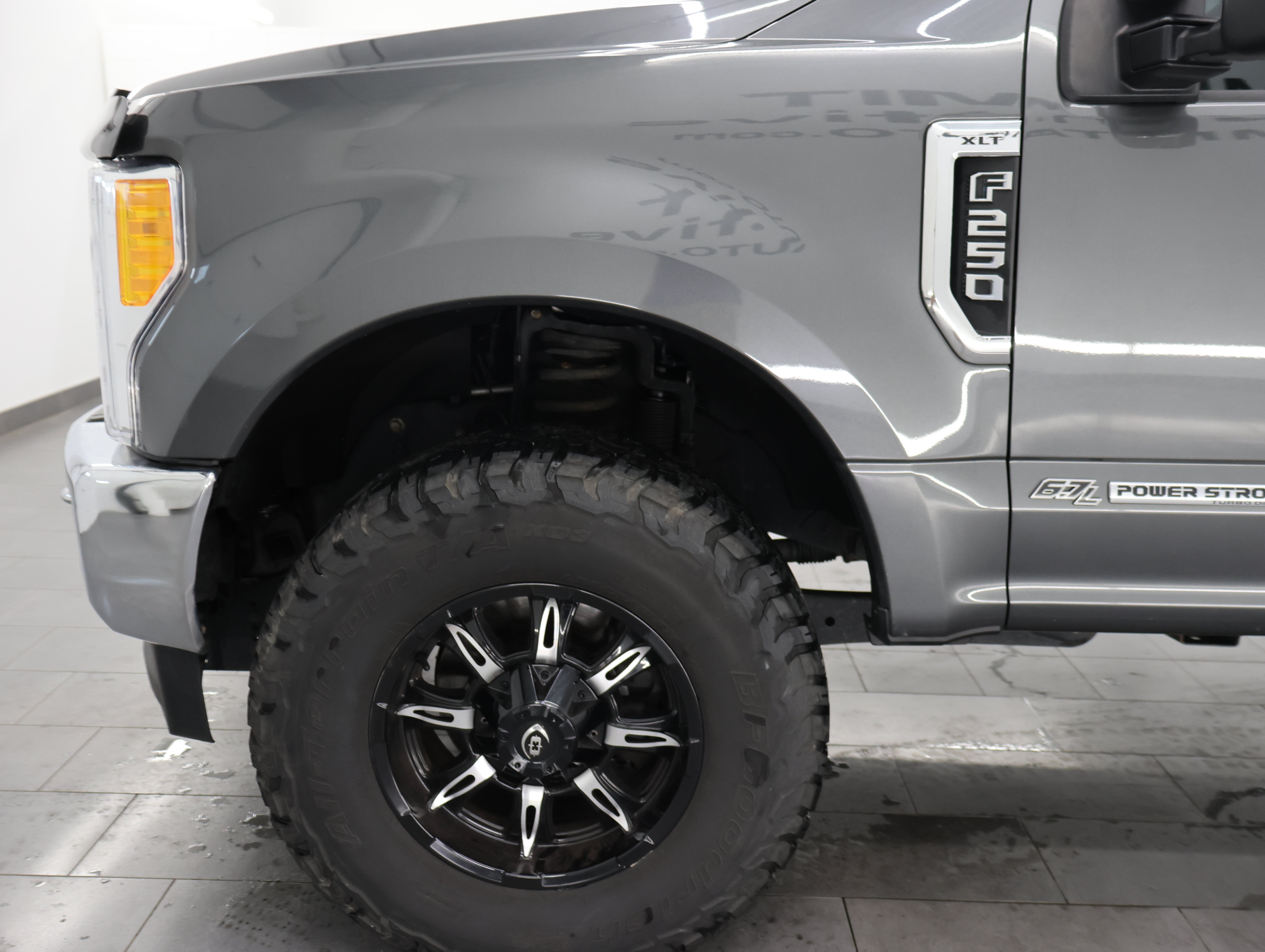 Used 2017 Ford F250 XLT w/ XLT Premium Package AWD/4WD image 33