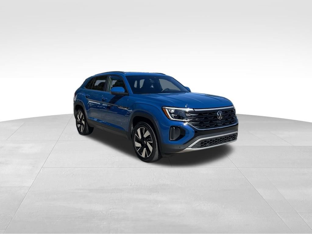Used 2025 Volkswagen Atlas Cross Sport SE w/ Panoramic Sunroof Package image 7