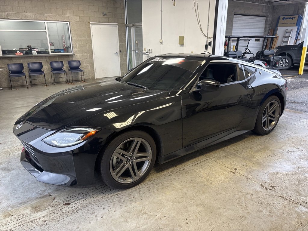 Used 2025 Nissan Z Sport w/ Floor Mat Package image 2