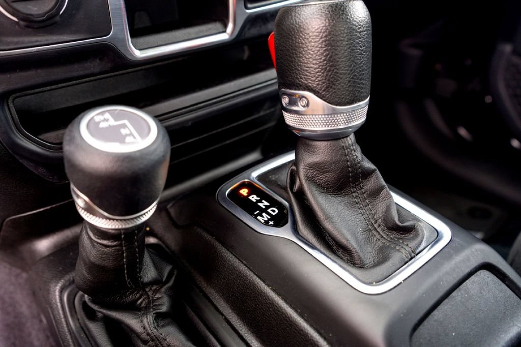 Used 2023 Jeep Wrangler Sport AWD/4WD image 19