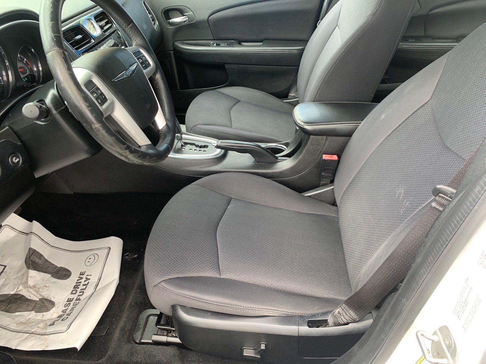 Used 2013 Chrysler 200 Limited FWD image 6