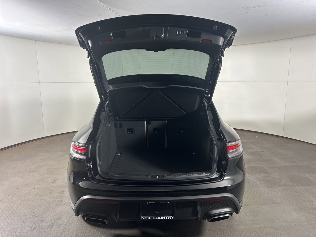 Certified 2025 Porsche Macan image 29