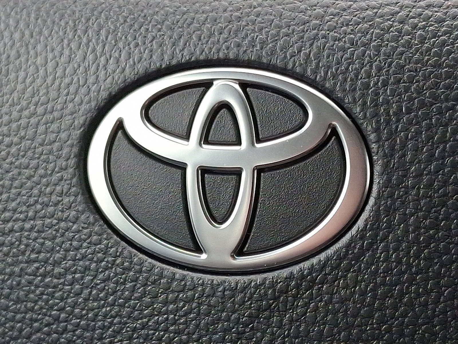 Used 2026 Toyota Camry LE image 25