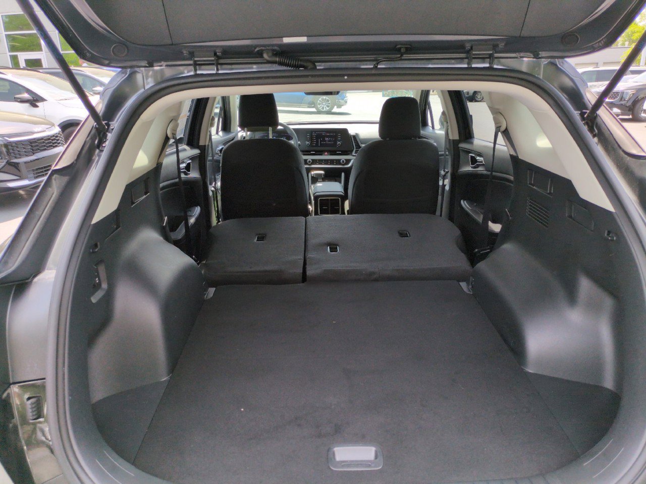 Used 2024 Kia Sportage LX AWD/4WD image 37