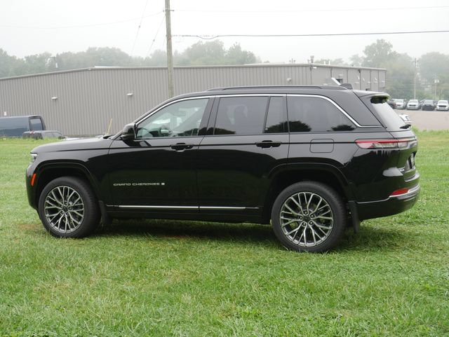 New 2027 Jeep Grand Cherokee Summit AWD/4WD image 11