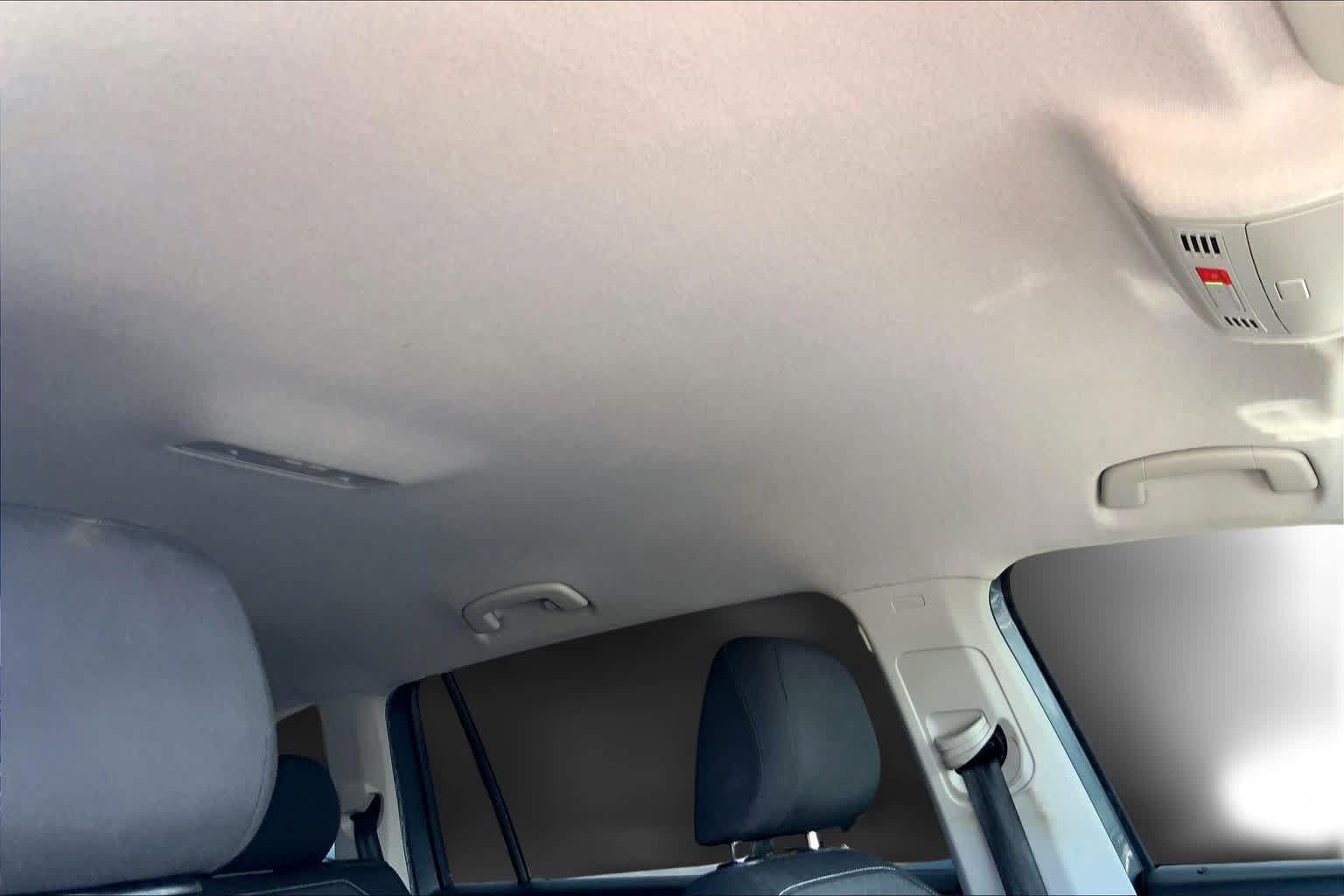 Used 2021 Volkswagen Tiguan S FWD image 30