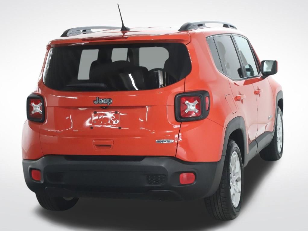 Used 2018 Jeep Renegade Latitude FWD image 44