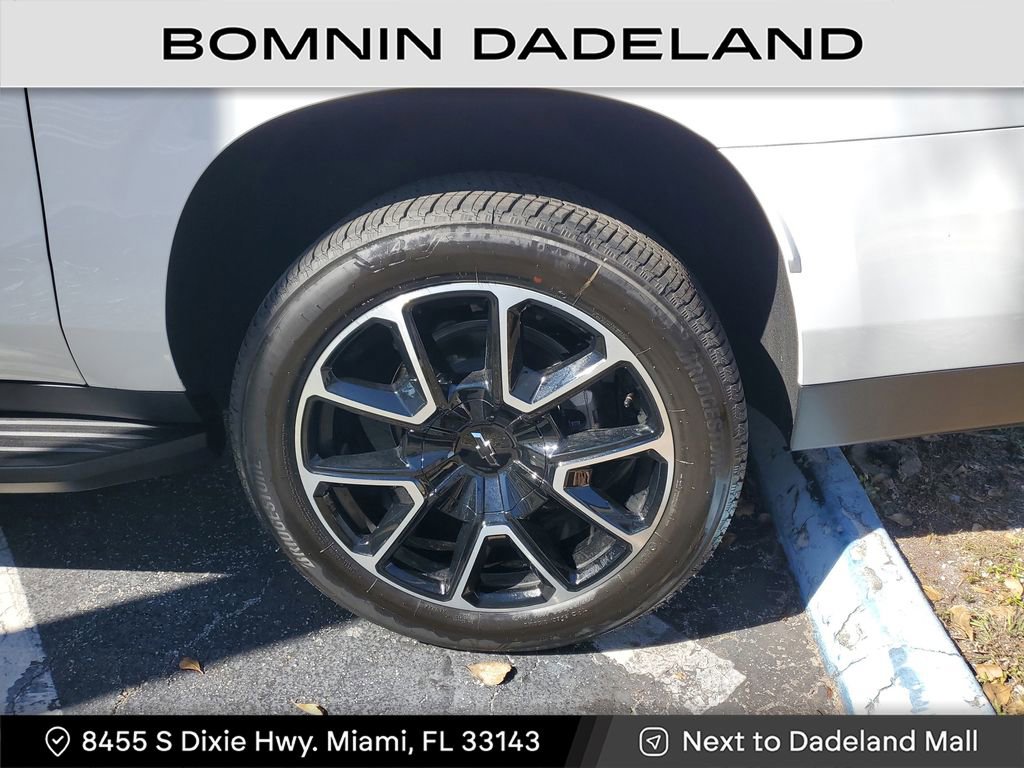 Used 2026 Chevrolet Suburban RST w/ Comfort Package image 10