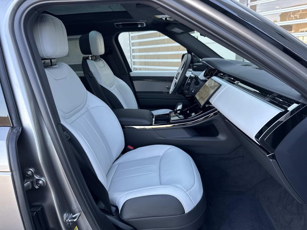 New 2026 Land Rover Range Rover Sport Dynamic SE AWD/4WD image 11