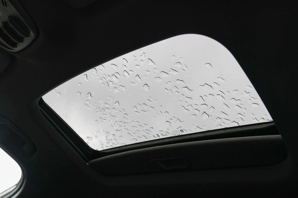 New 2026 Chevrolet Trax RS w/ Sunroof Package FWD image 11