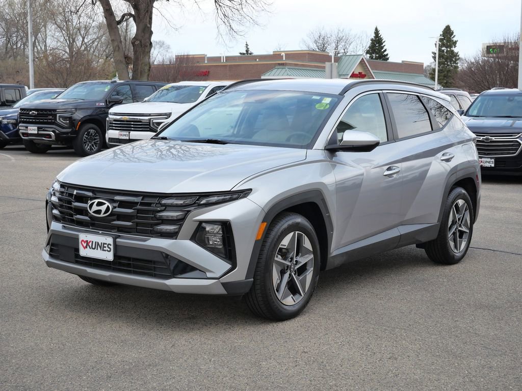 Used 2025 Hyundai Tucson SEL FWD image 4