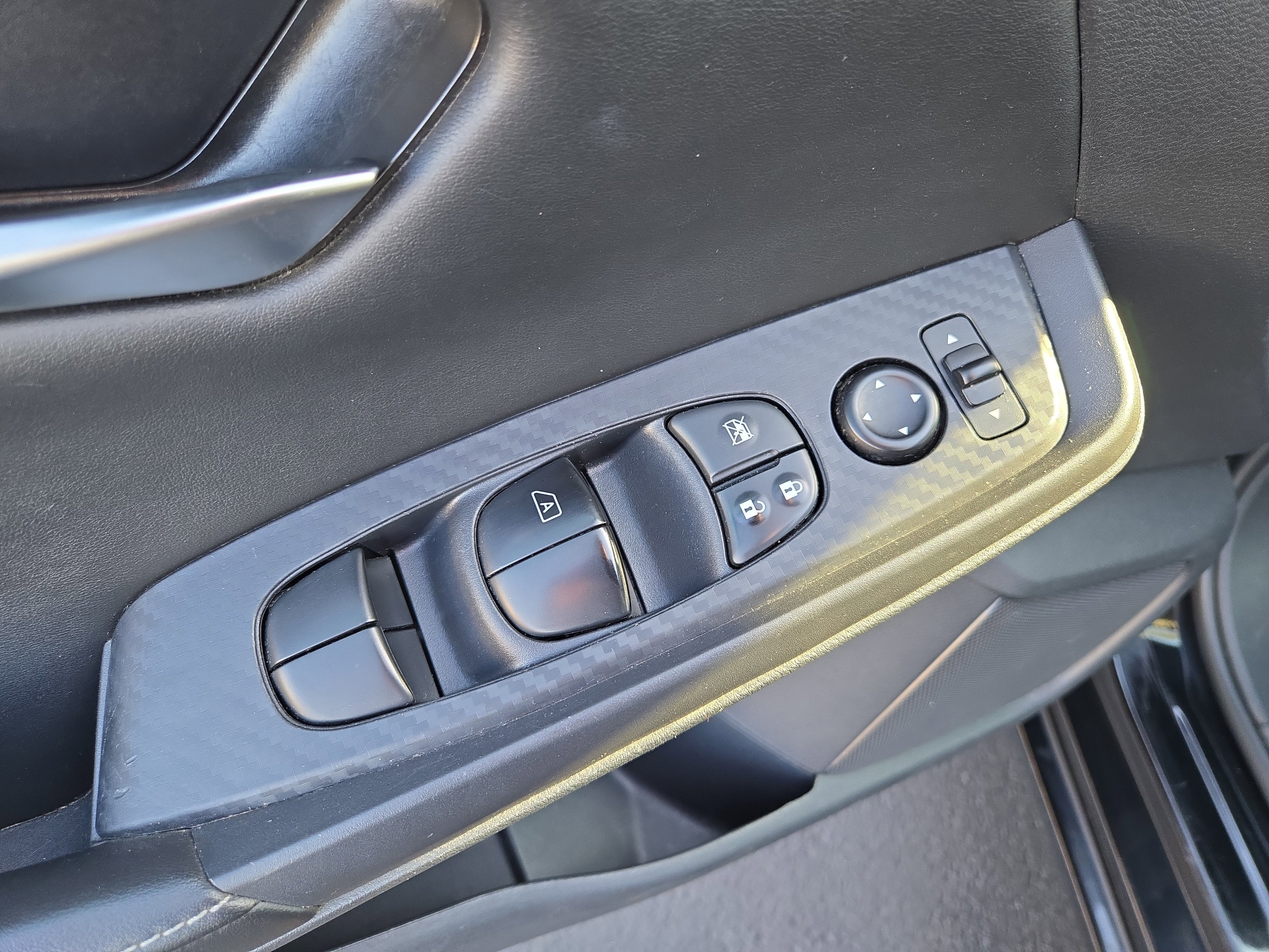 Used 2024 Nissan Sentra SV image 13