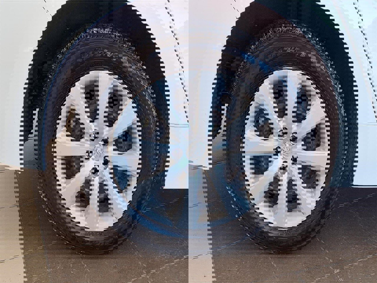 Used 2024 Toyota Corolla LE image 6