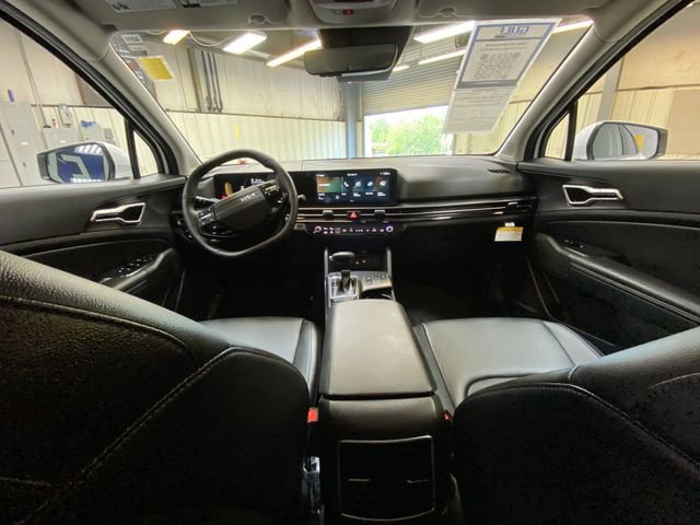 Used 2026 Kia Sportage EX image 18