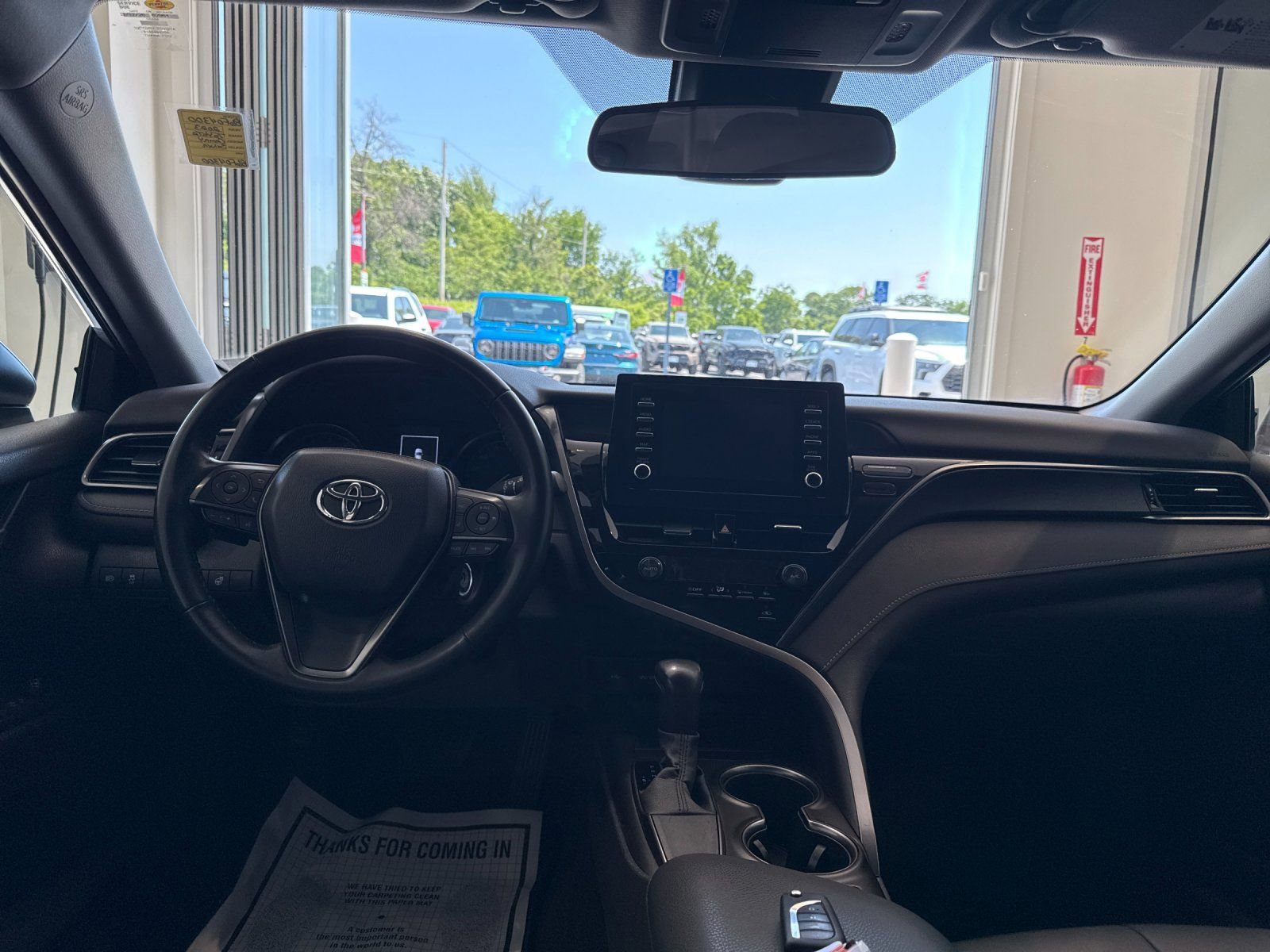 Used 2023 Toyota Camry SE FWD image 13