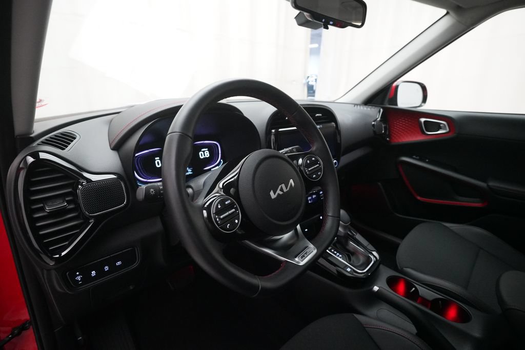 Used 2023 Kia Soul GT-Line FWD image 8