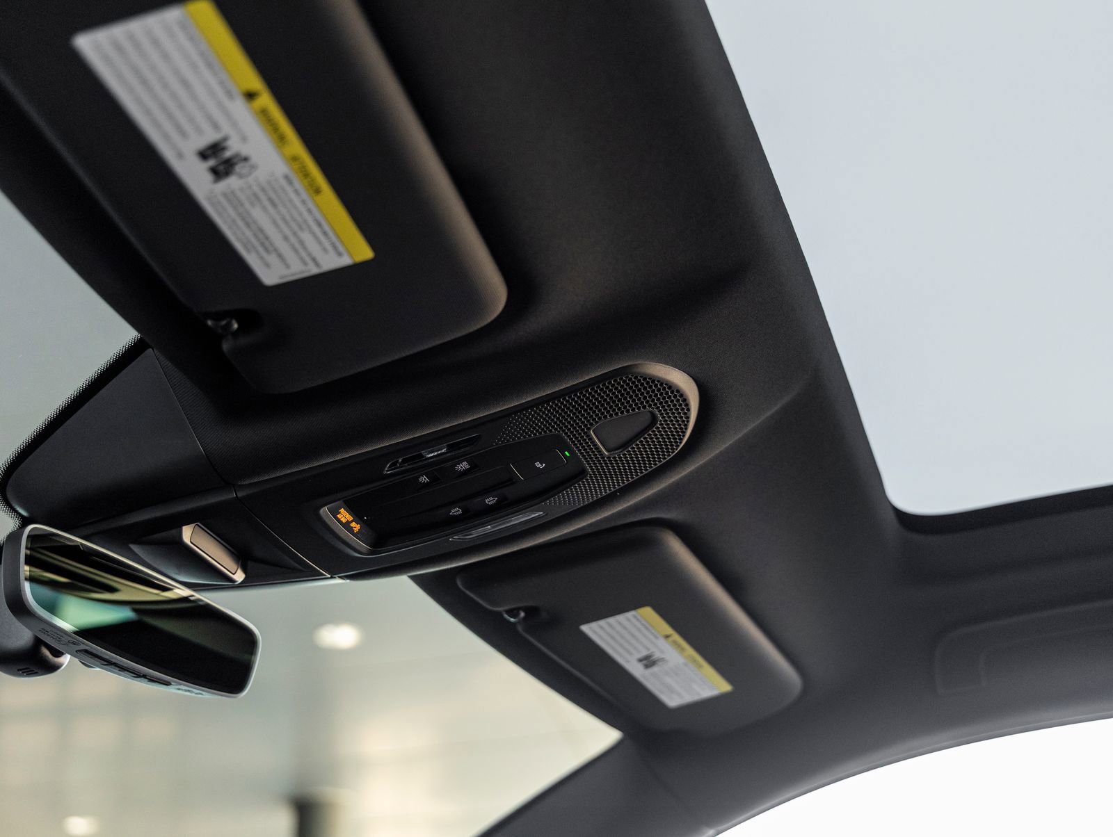 Certified 2026 Porsche Cayenne Coupe image 24