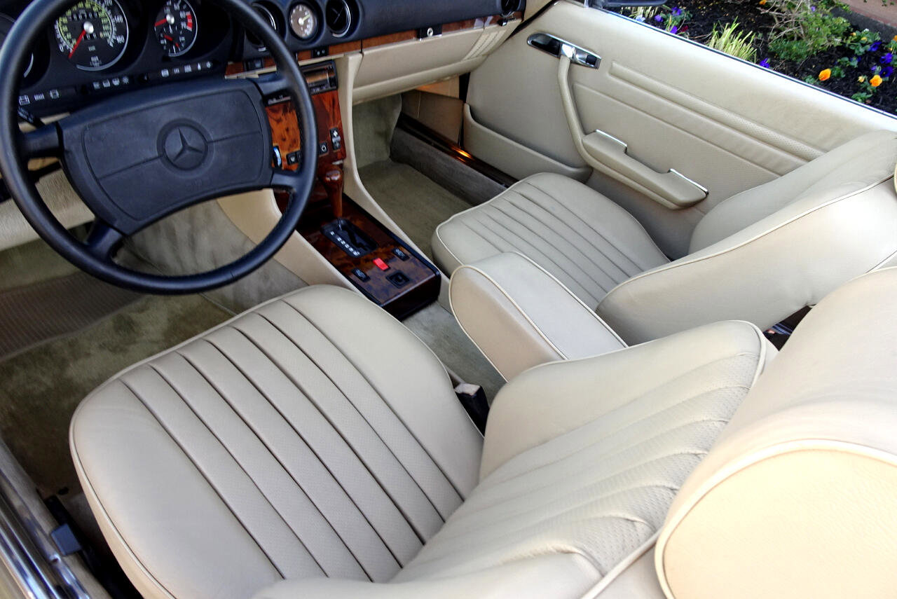 Used 1988 Mercedes-Benz 560 SL image 16