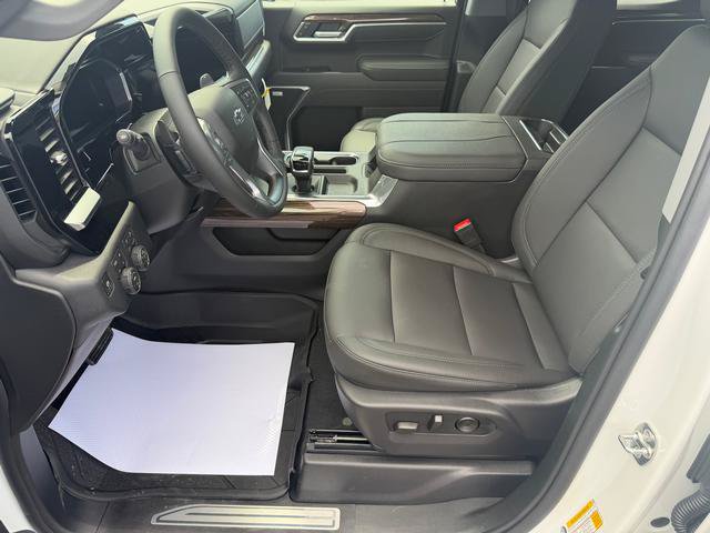 New 2026 Chevrolet Silverado 1500 RST w/ Redline Edition AWD/4WD image 11