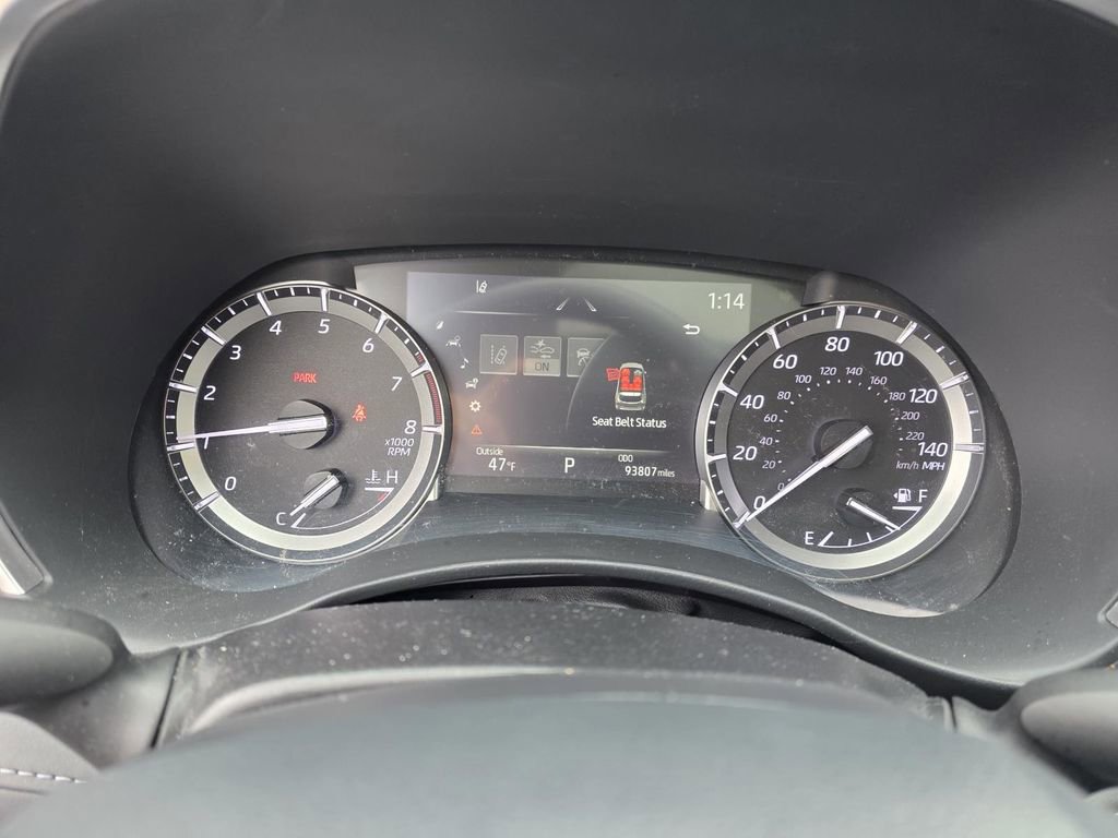 Used 2022 Toyota Highlander XLE image 14