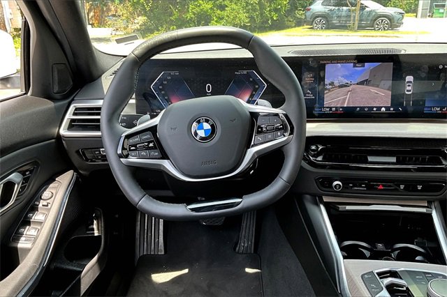 Used 2025 BMW 330i Sedan image 8