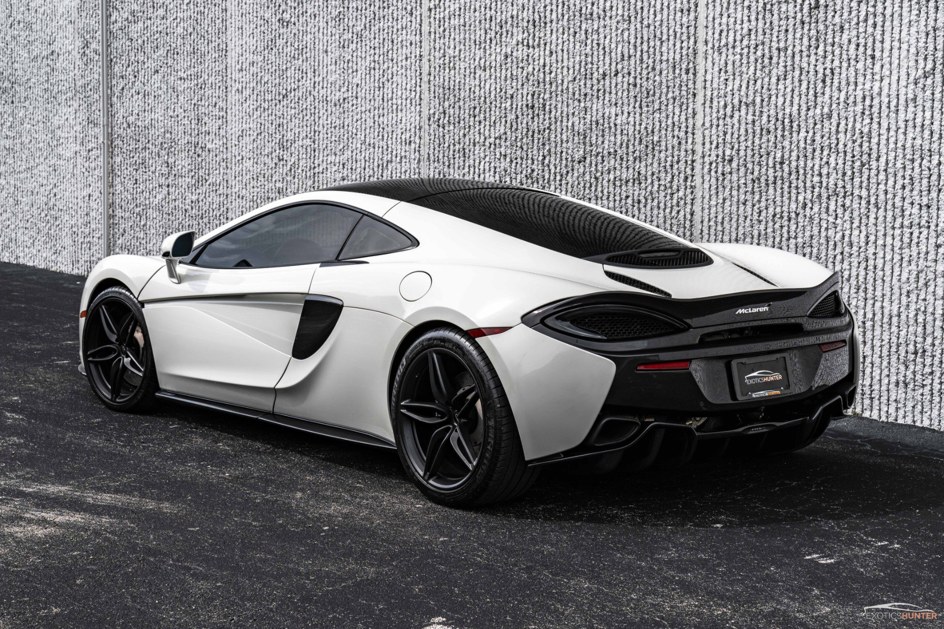Used 2017 McLaren 570S image 18