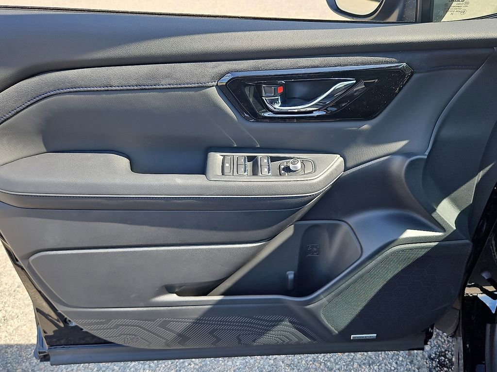 Used 2025 Subaru Forester Limited w/ Popular Package image 8