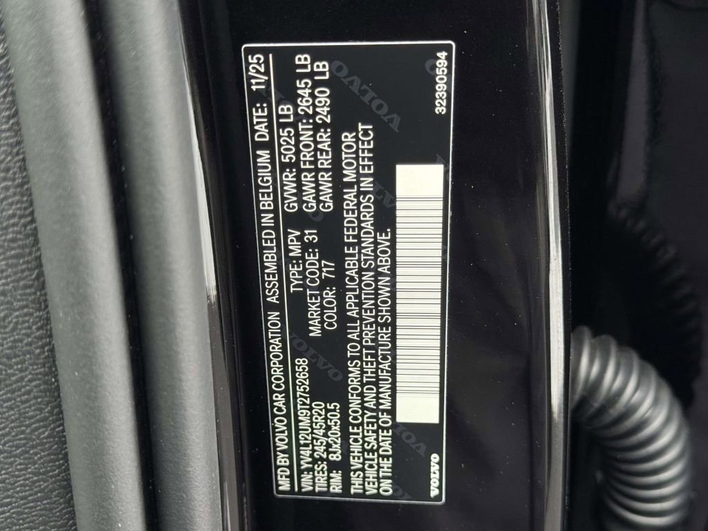 New 2026 Volvo XC40 B5 Ultra w/ Protection Package Premier image 27