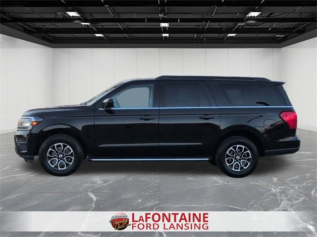 Used 2023 Ford Expedition Max XLT image 2