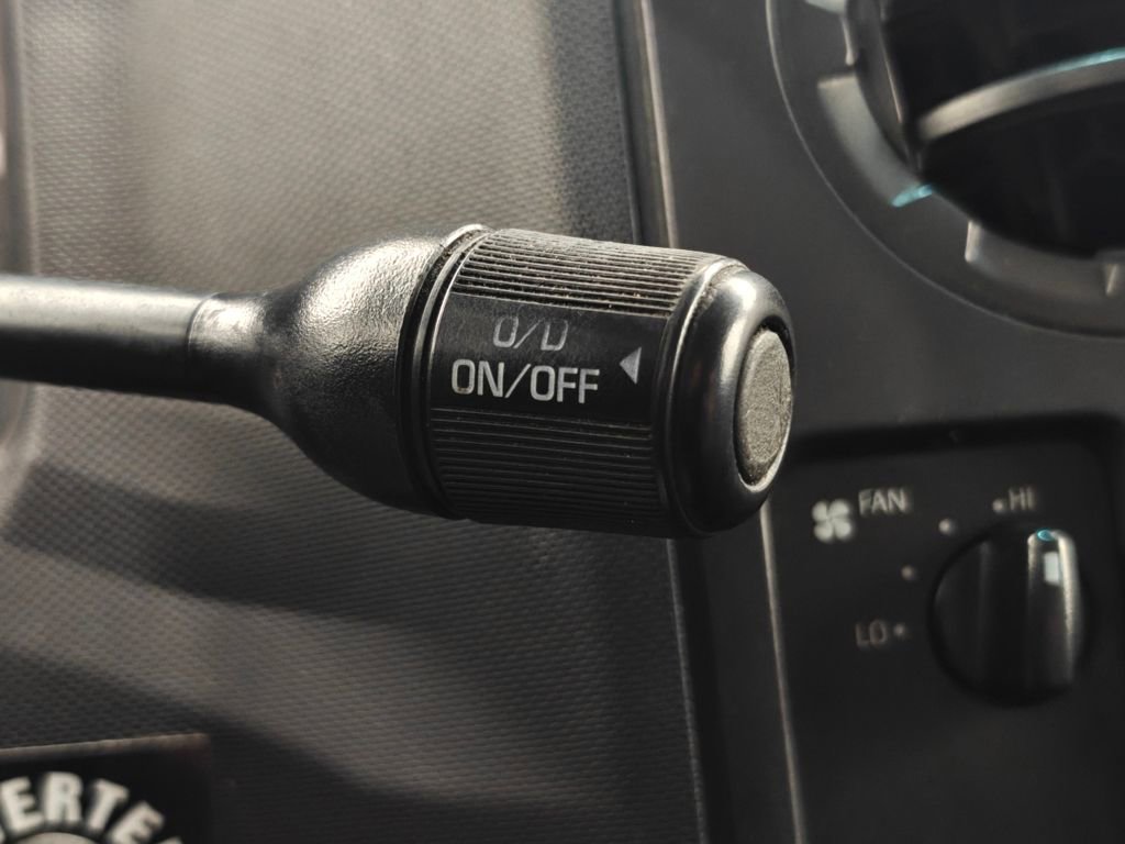 Used 2011 Ford E-250 and Econoline 250 w/ PWR Group image 9