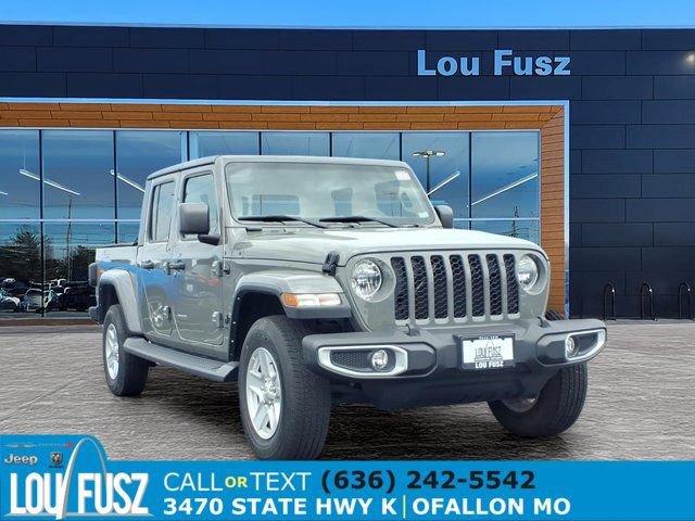 Used 2023 Jeep Gladiator Sport AWD/4WD image 1