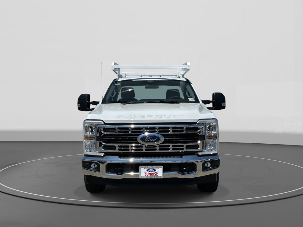 New 2025 Ford F350 XL w/ XL Chrome Package image 3
