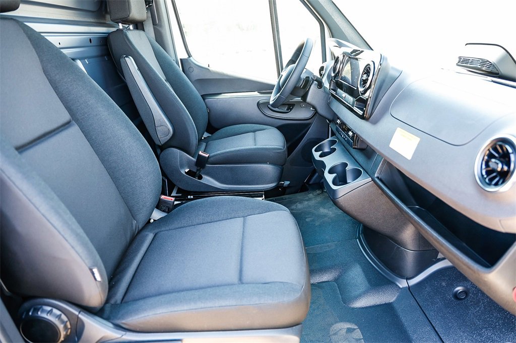 New 2025 Mercedes-Benz Sprinter 2500 image 14