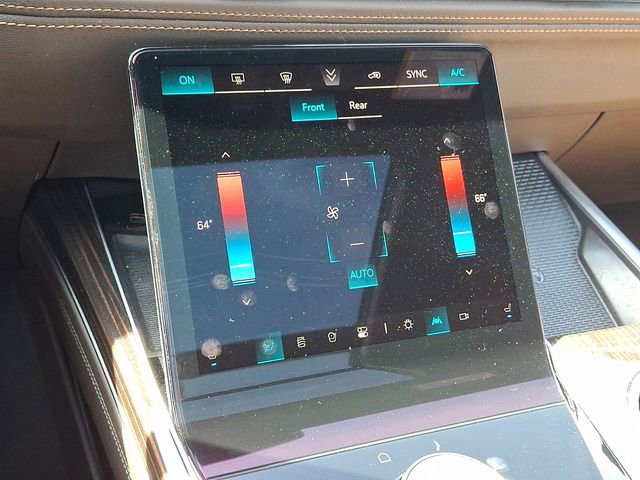 Used 2025 Cadillac Escalade Premium Luxury w/ Touring Package image 18