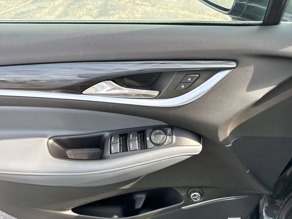 Used 2020 Buick Enclave Essence w/ Sound and Sites Package FWD image 24