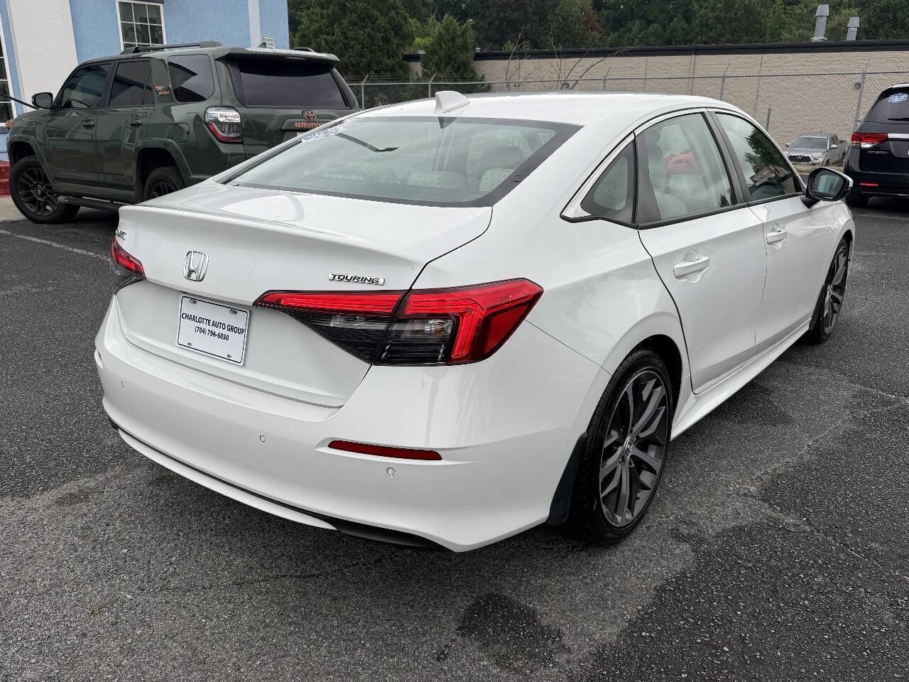 Used 2023 Honda Civic Touring image 5