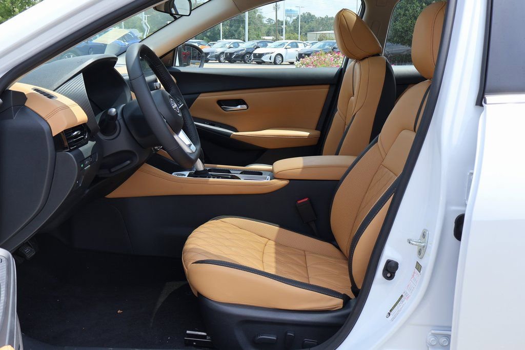 New 2025 Nissan Sentra SV w/ SV Premium Package image 7