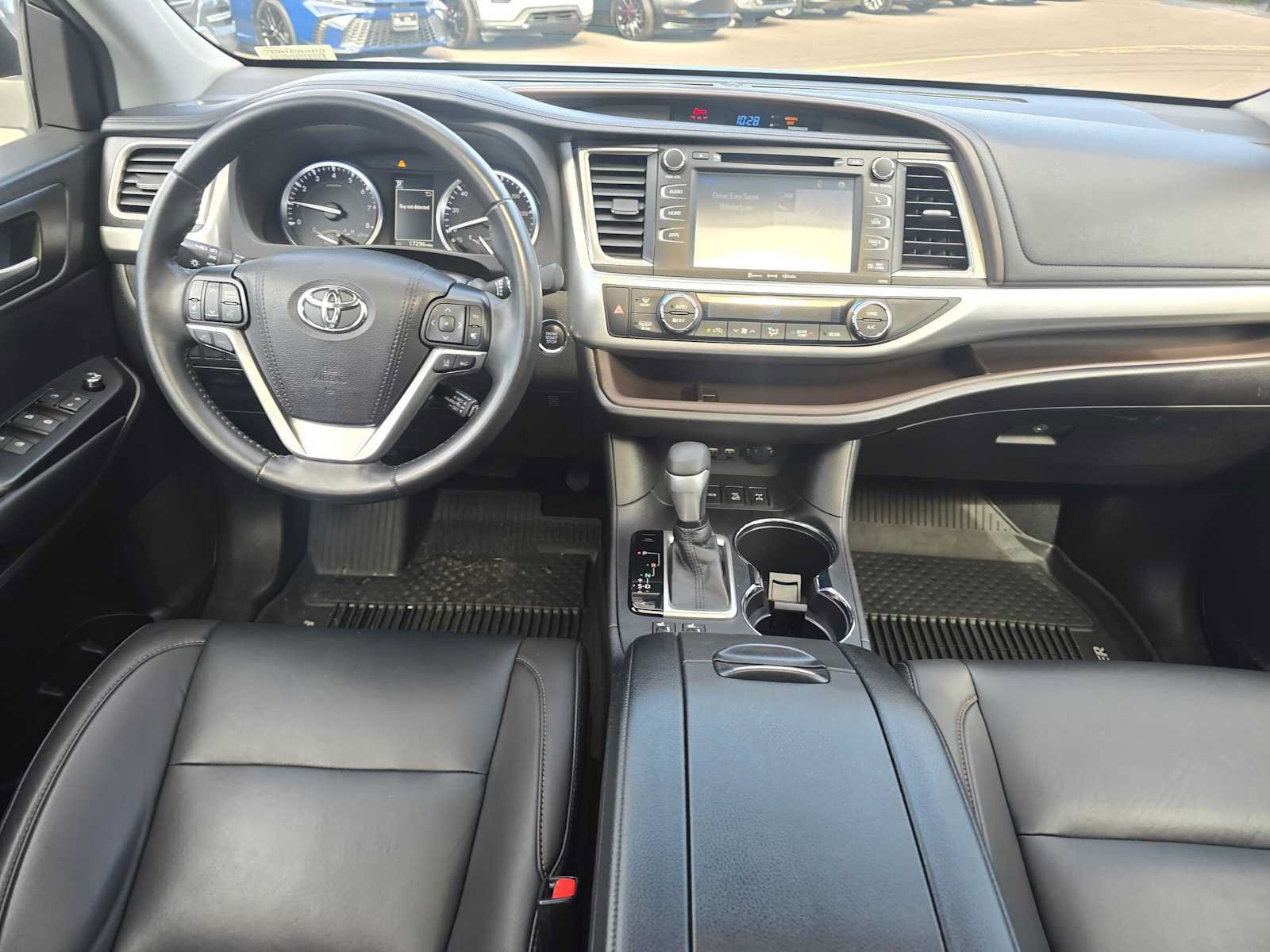 Used 2019 Toyota Highlander XLE AWD/4WD image 18