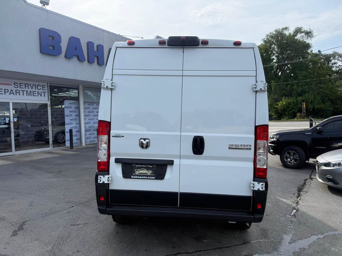 Used 2025 RAM ProMaster 2500 w/ Convenience Group FWD image 8