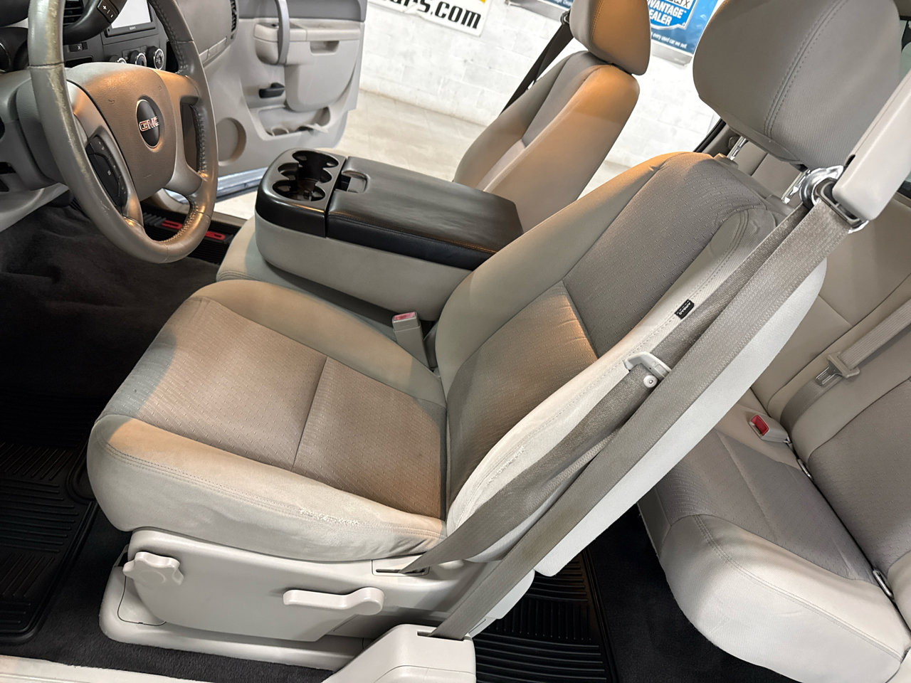 Used 2010 GMC Sierra 1500 SLE w/ Texas Edition image 9