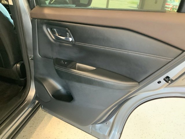 Used 2023 Nissan Rogue SV w/ SV Premium B Package image 40