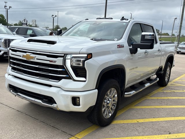 Used 2025 Chevrolet Silverado 2500 LT w/ Z71 Chrome Sport Edition image 11