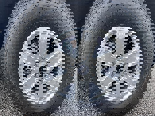 New 2025 Ford Ranger XL RWD image 18