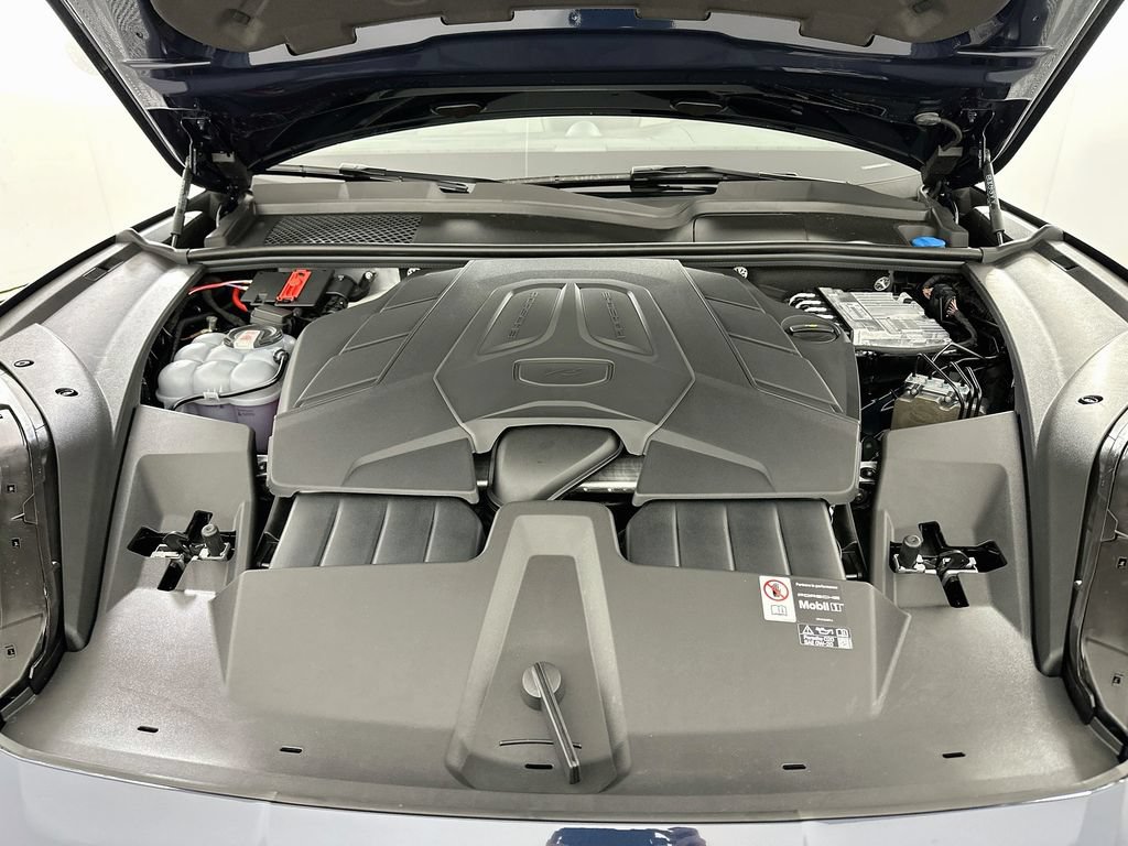 New 2026 Porsche Cayenne Coupe AWD/4WD image 31