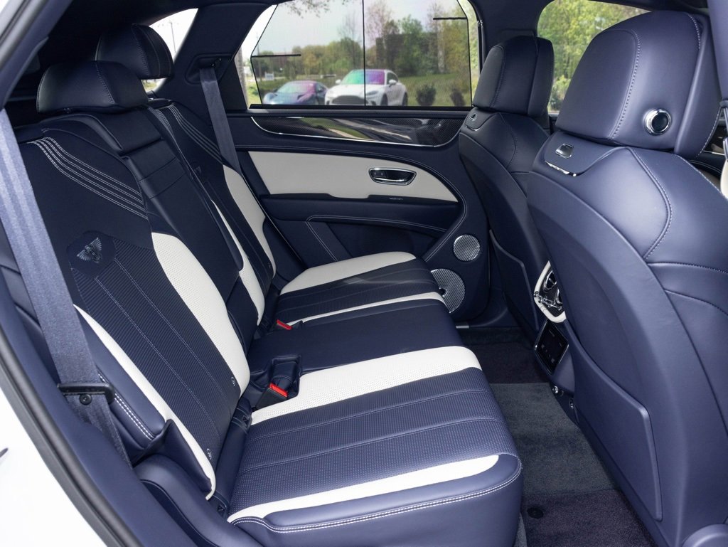 Used 2023 Bentley Bentayga image 53