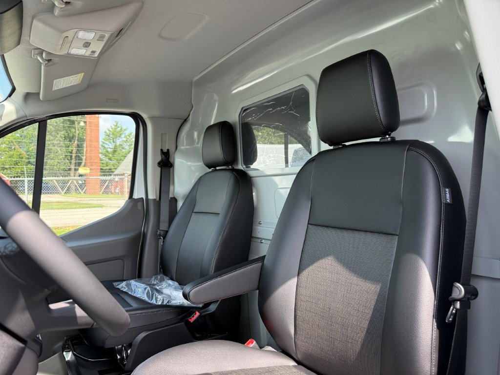 New 2026 Ford Transit 150 Low Roof w/ Electrician Trade Package RWD image 22
